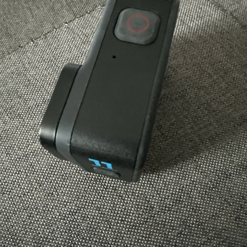 Go Pro 11 black camera with 12 piece accessories. - Picture 3 of 12